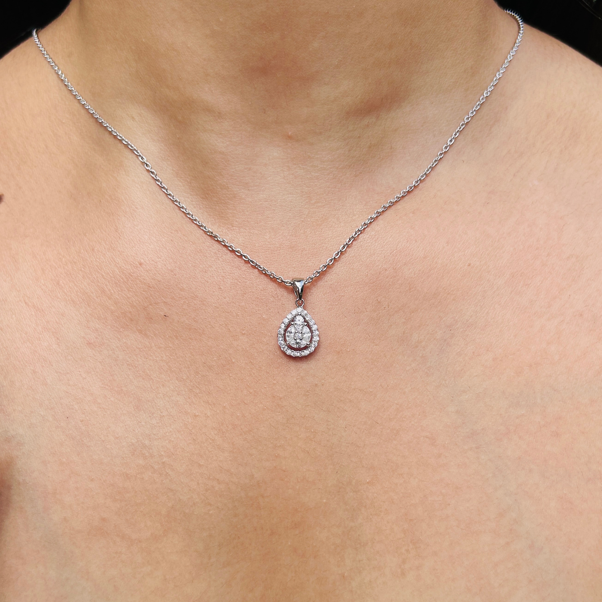 Ariva Silver Teardrop Halo Pendant Necklace Ariva