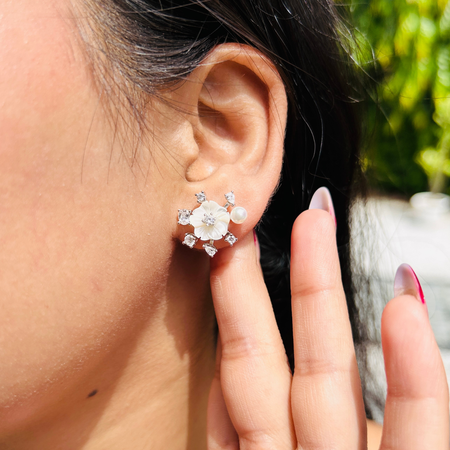 Ariva Silver Floral Pearl Stud Earrings Ariva