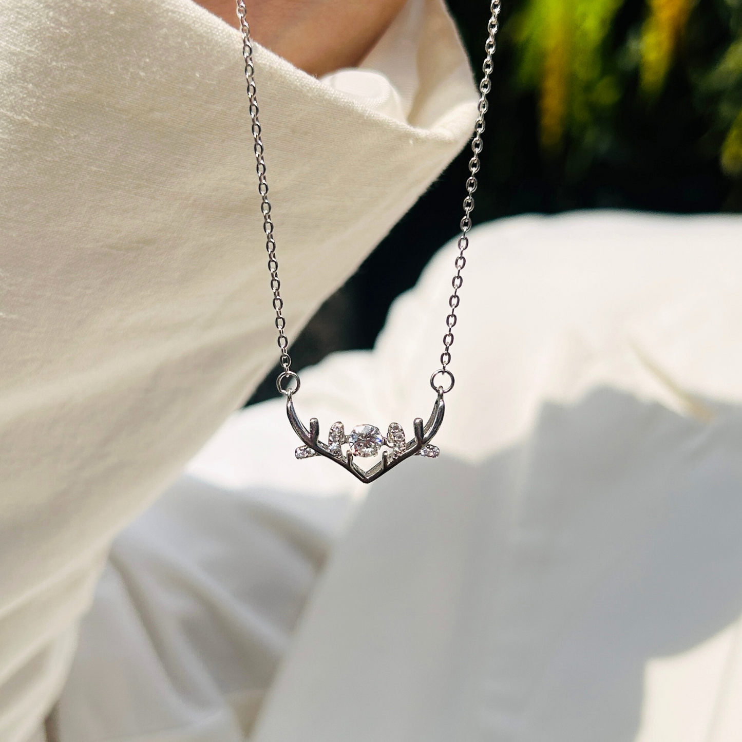 Ariva Silver Deer Antler Necklace Ariva