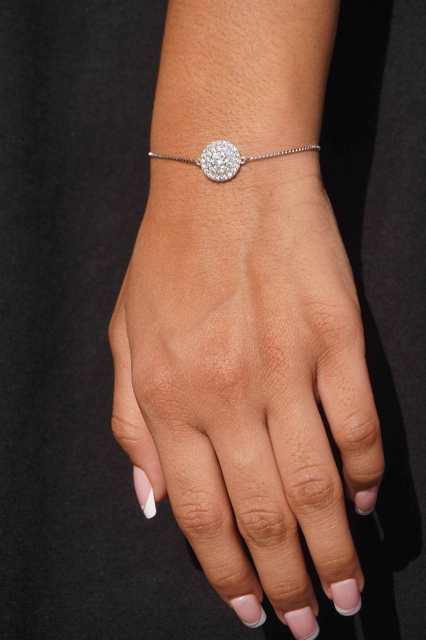 Ariva Silver Cluster Circle Bracelet - Ariva