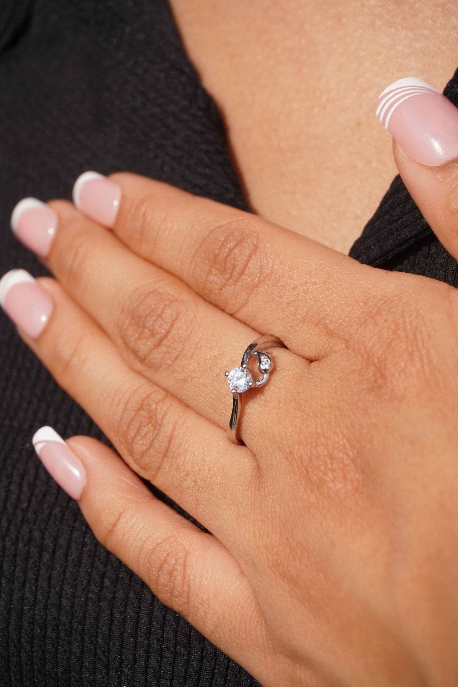 Ariva Silver Swirling Ring - Ariva