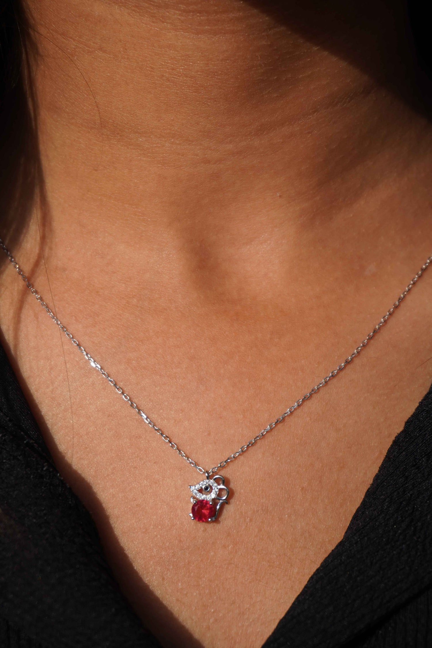 Ariva Silver Red Mouse Pendant with link chain