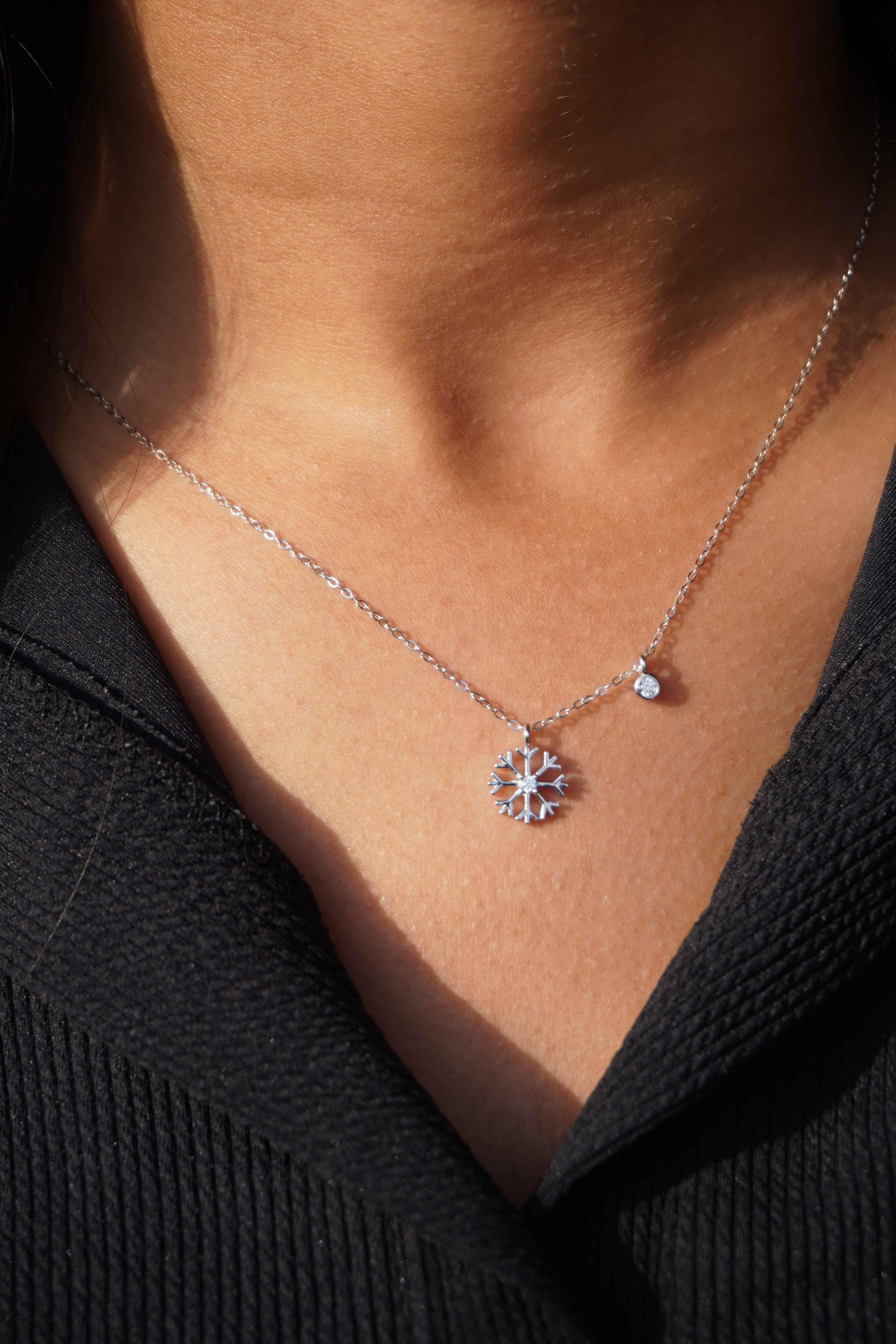 Ariva Silver Snowflake Necklace - Ariva