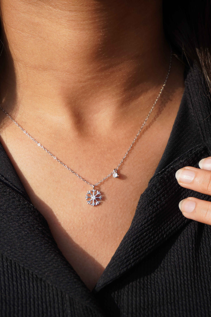 925 Silver Ariva Silver Snowflake Necklace