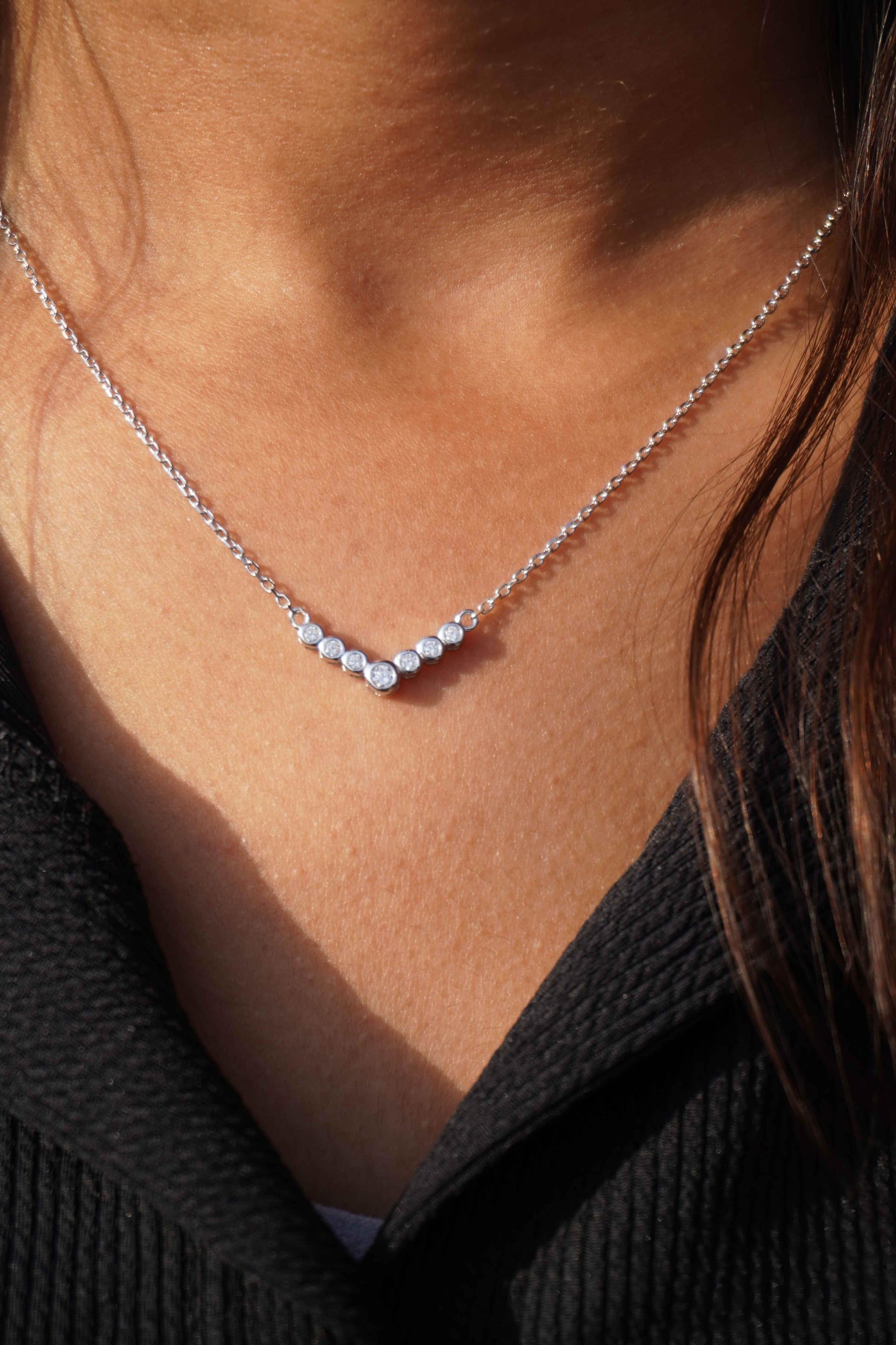 Ariva Silver Curved Bar Necklace - Ariva