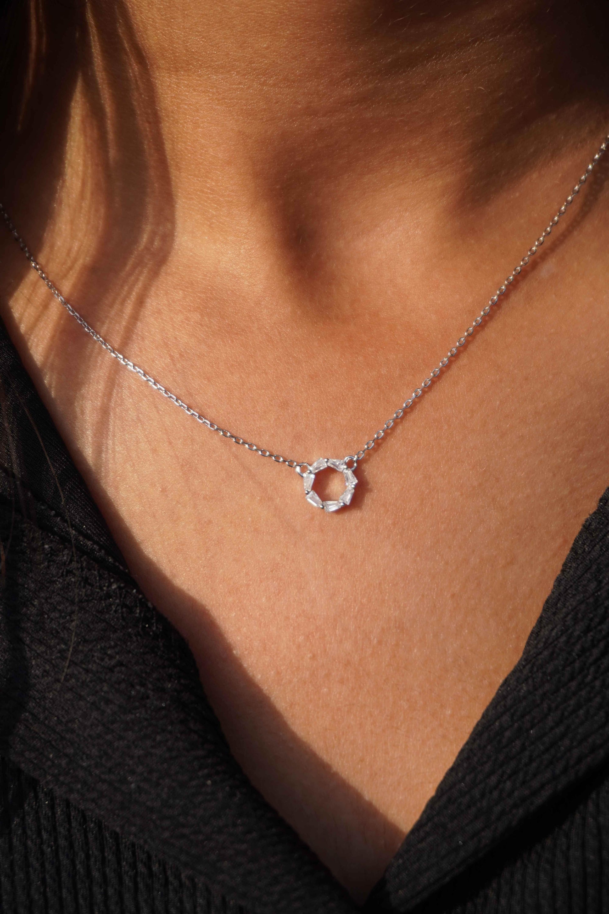 Ariva silver Diamond Circle Necklace - Ariva