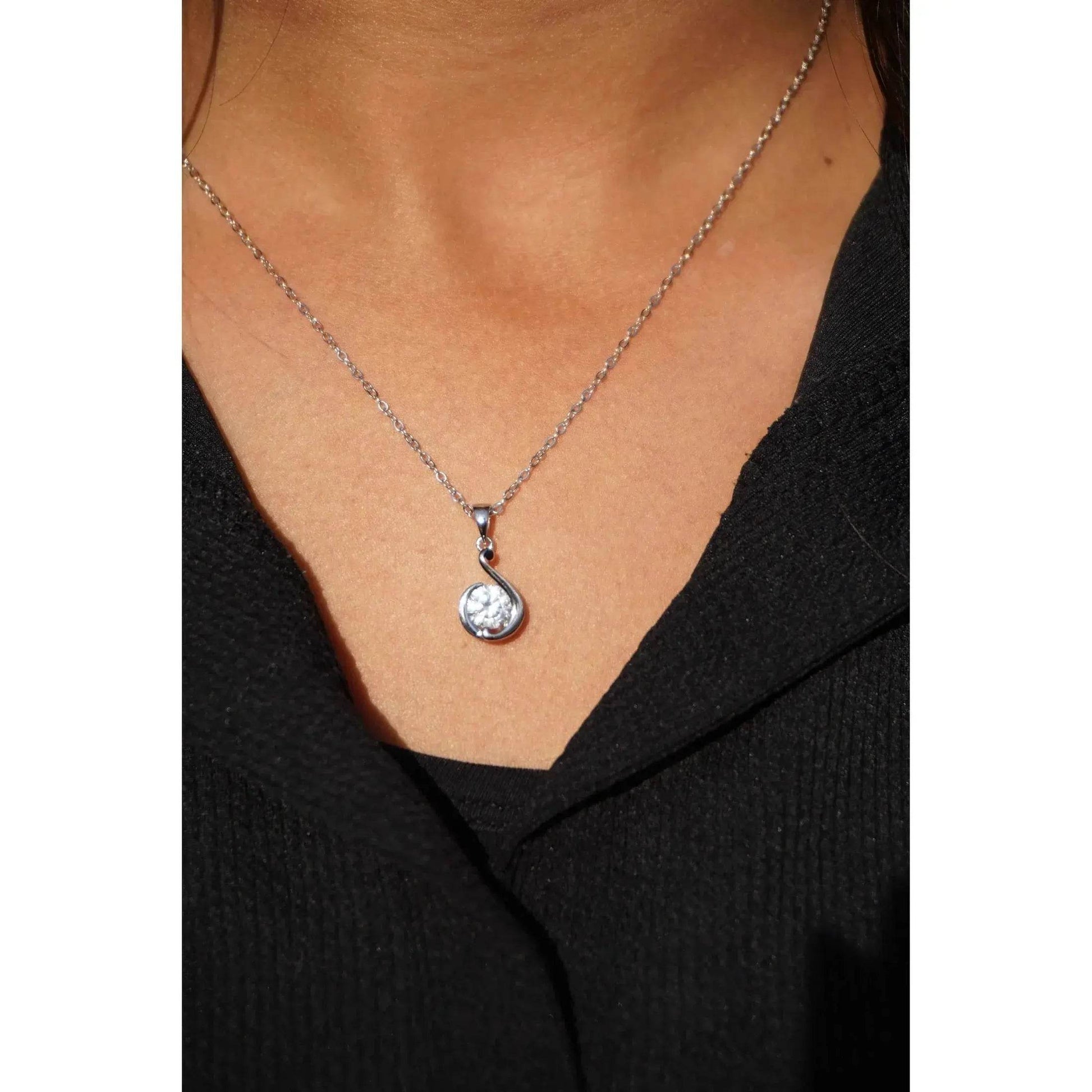 Ariva Silver Zircon Pendant with Link Chain - Ariva