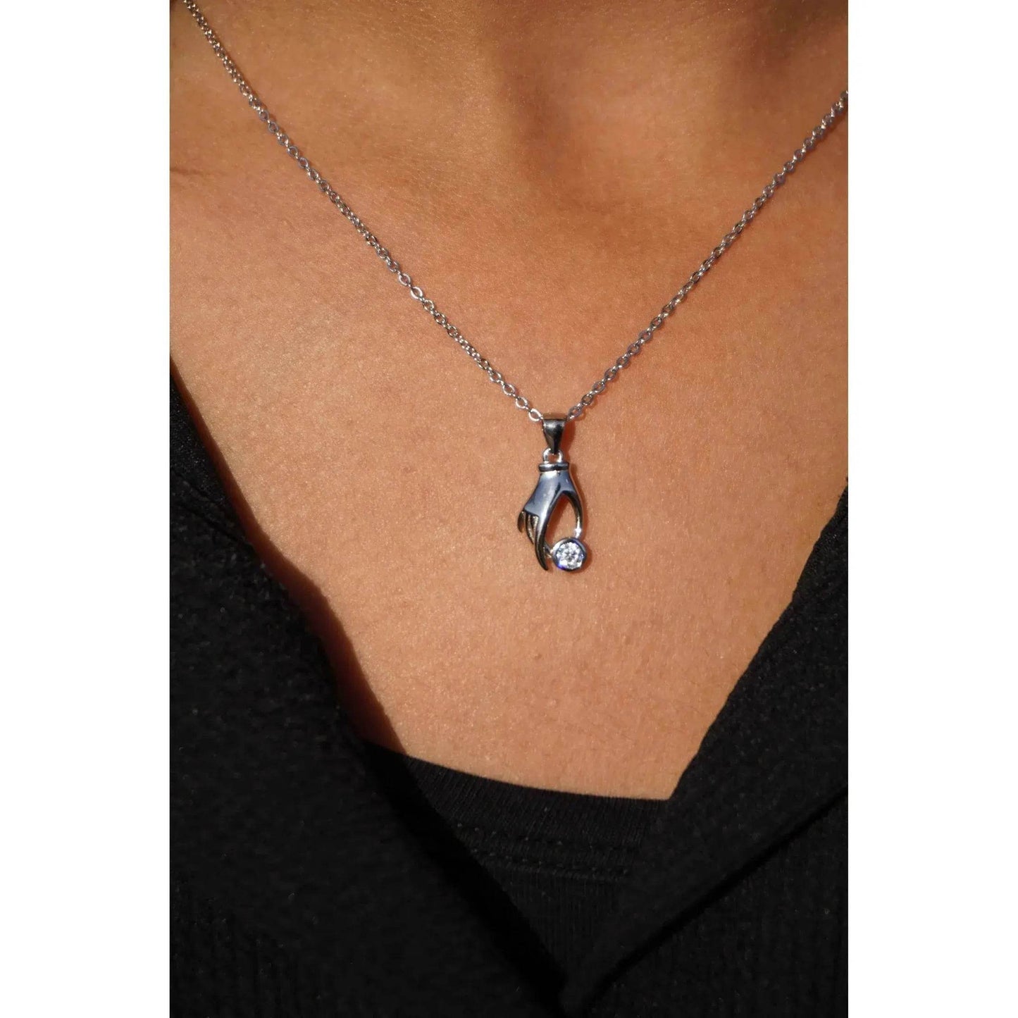 Ariva Silver Hand Pendant with Link Chain - Ariva