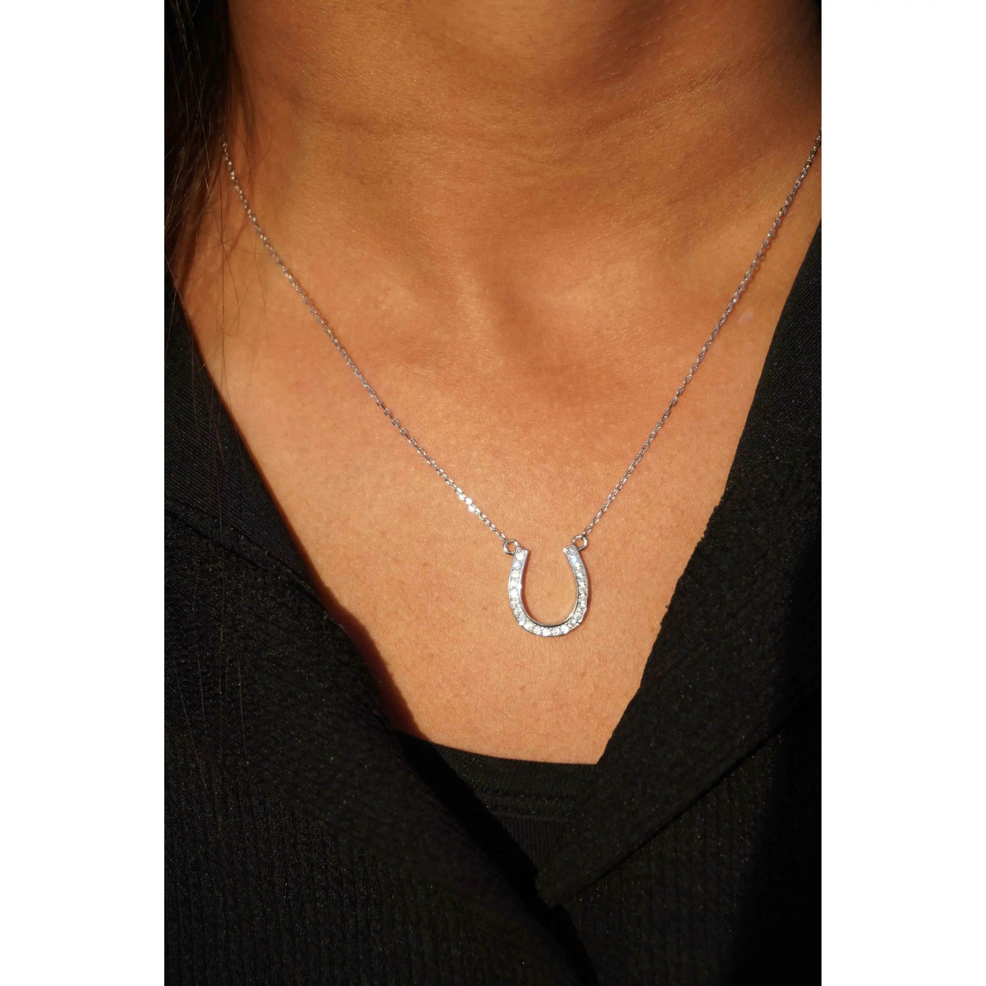 Ariva Silver Horseshoe Necklace - Ariva