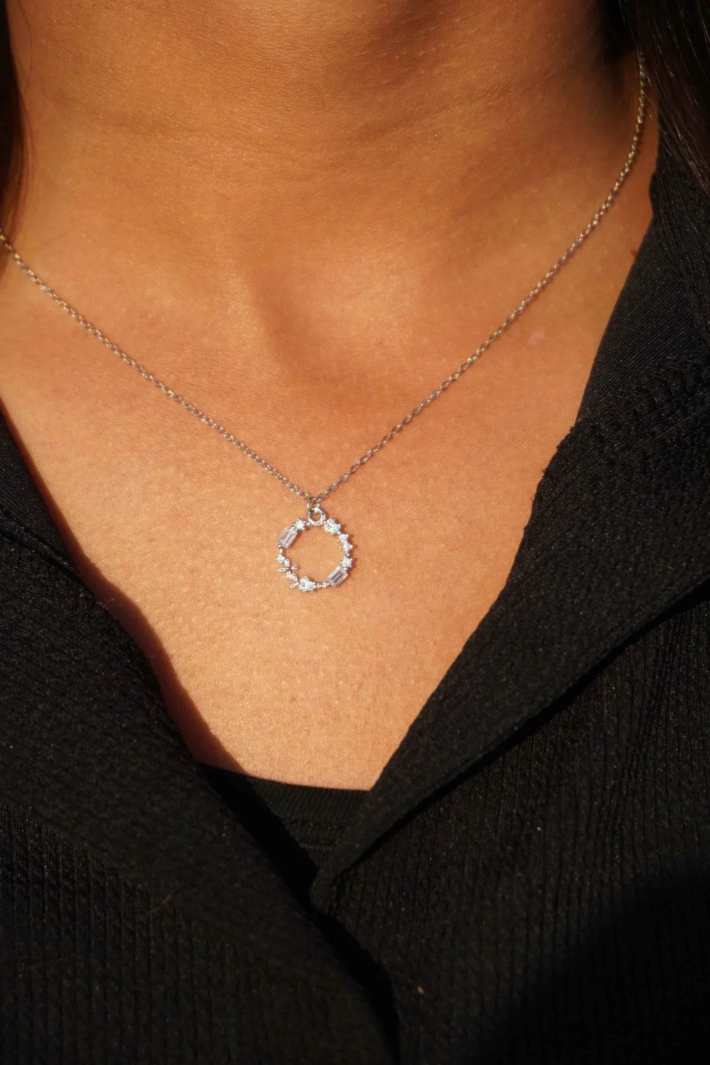 Ariva Silver Circle Necklace - Ariva