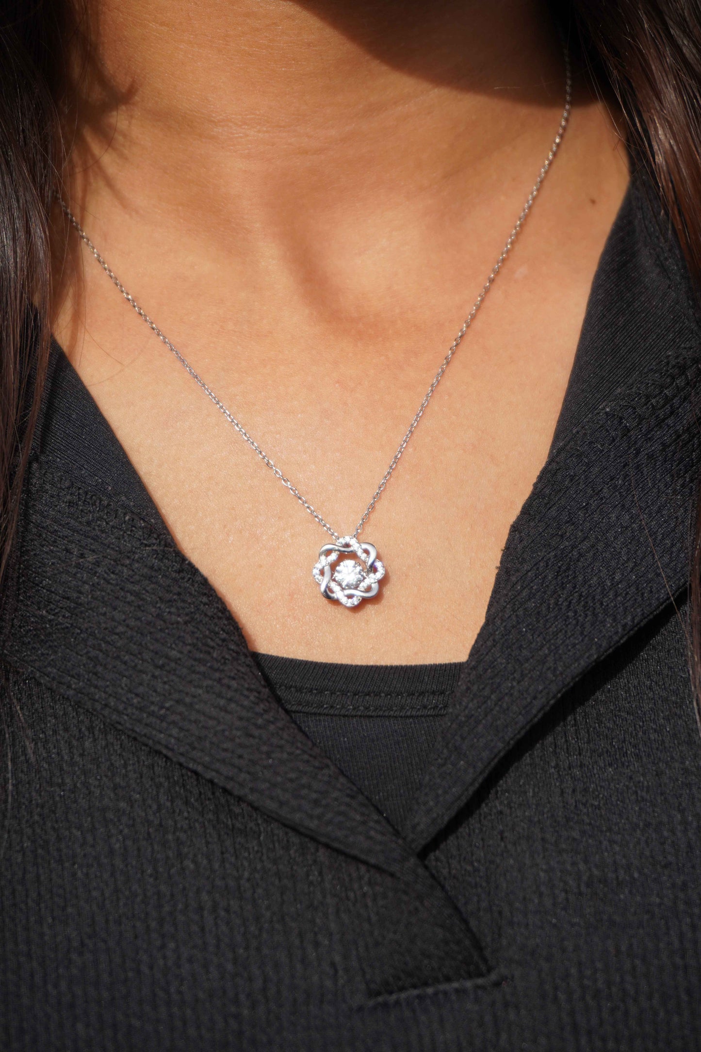 925 Silver Ariva Silver Flower Necklace with Dancing Diamond