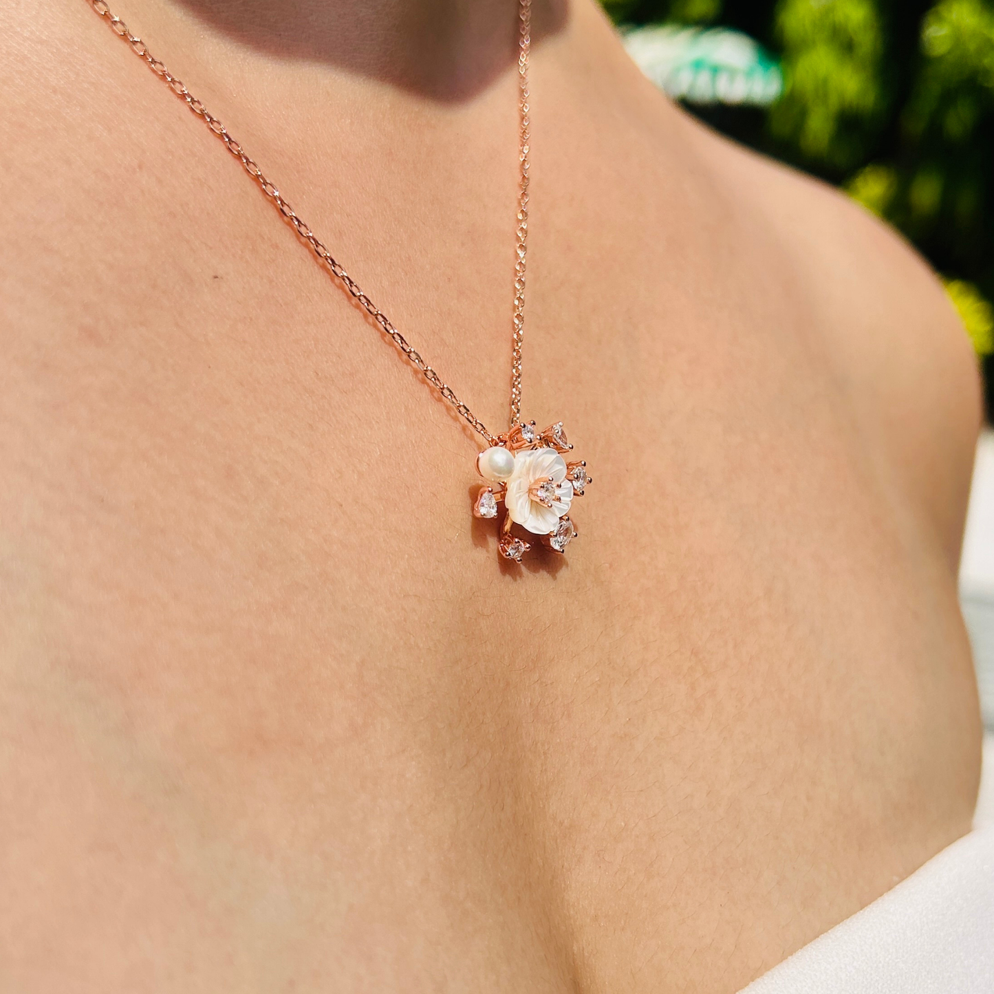 Ariva Silver Rose Gold Floral Pearl Necklace Ariva