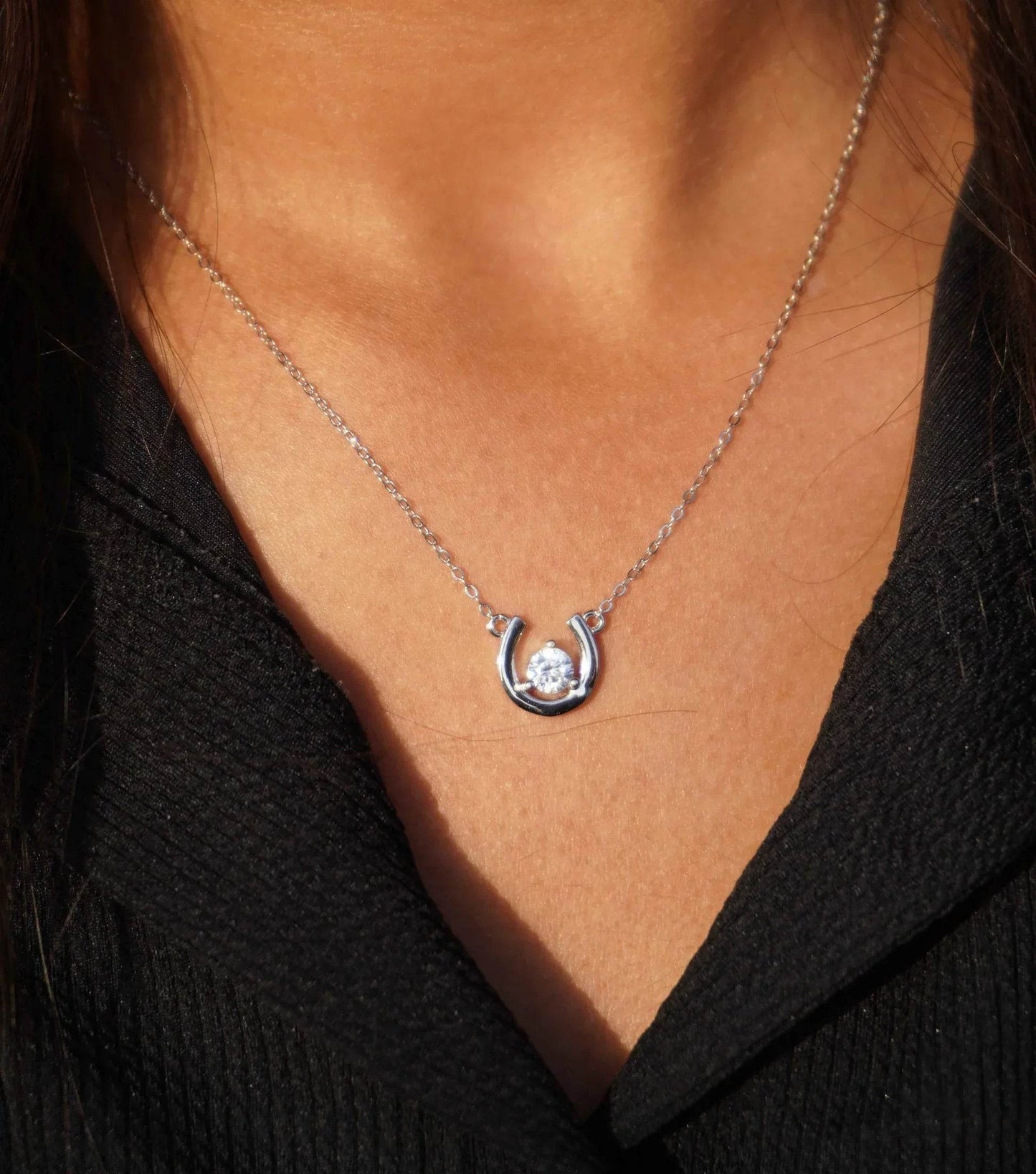Ariva Silver Horseshoe Necklace - Ariva 