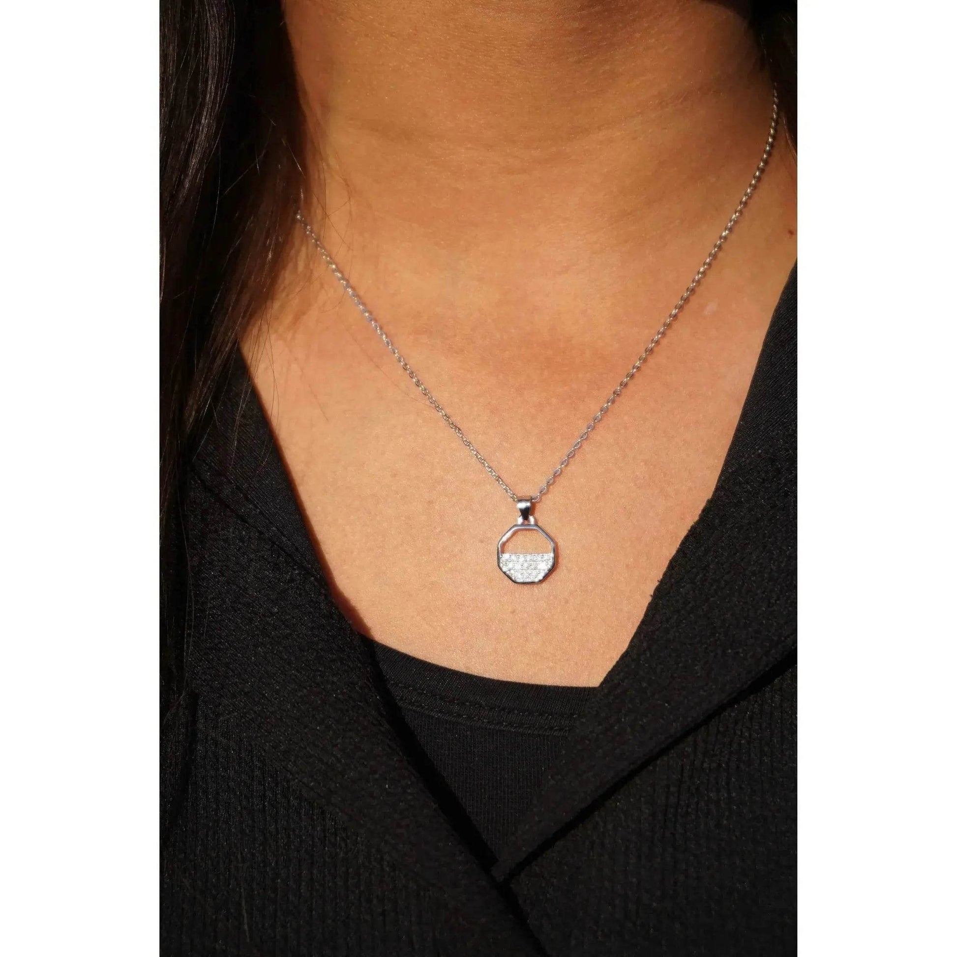 Ariva Sliver leaf motifs Pendant With Link Chain - Ariva 